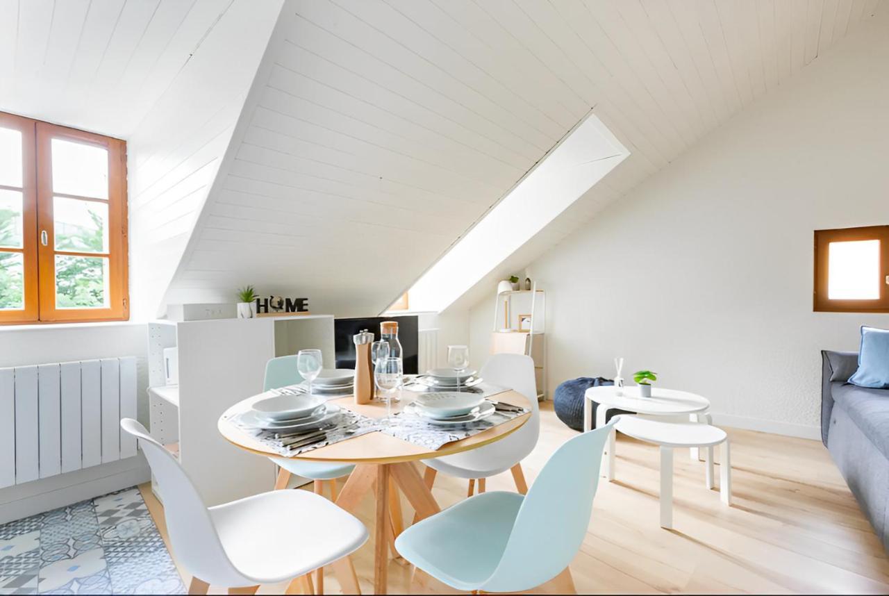 Le Cosy Duplex Apartment Бонвил Екстериор снимка